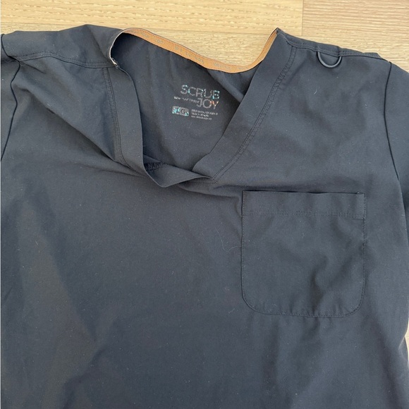 Black Scrub Set - Picture 11 of 11